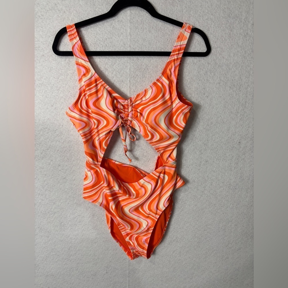 NOBO No Boundaries Orange Swimsuit
Size 11-13